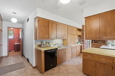 406 Lafayette Keota IA 52248