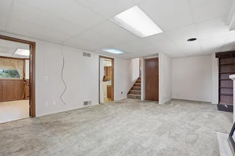 406 Lafayette Keota IA 52248
