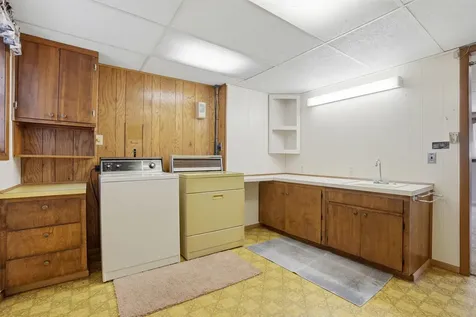 406 Lafayette Keota IA 52248