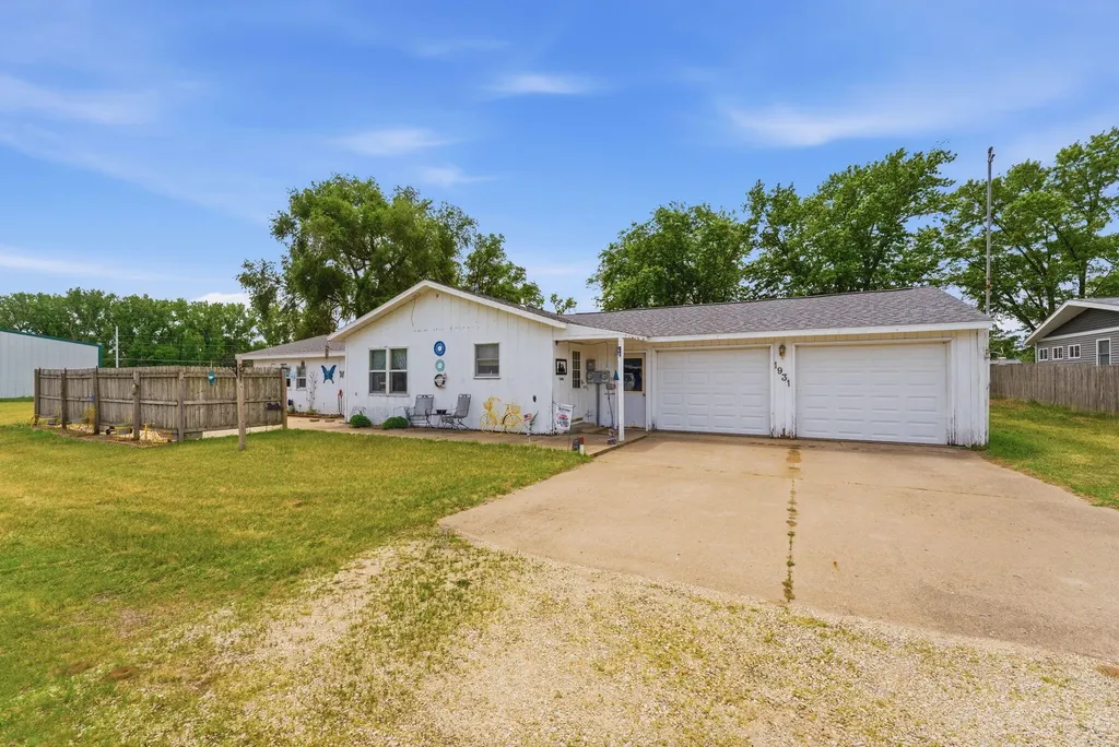 1931 4th Tipton IA 52772
