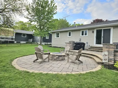 104 6th Street Durant IA 52747