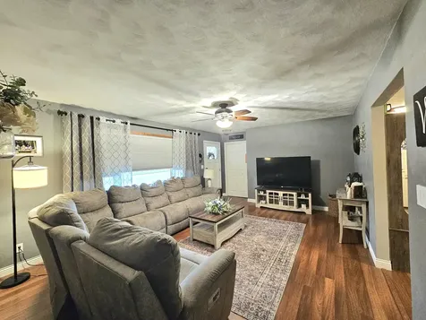 104 6th Street Durant IA 52747