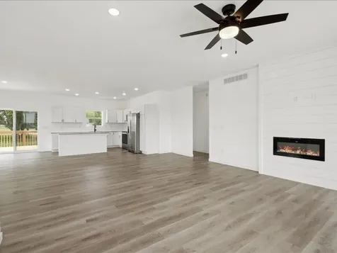 1420 Duncan Drive Muscatine IA 52761