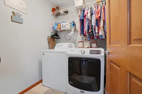 403 Aspen Trail Muscatine IA 52761