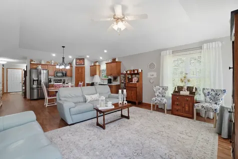 403 Aspen Trail Muscatine IA 52761