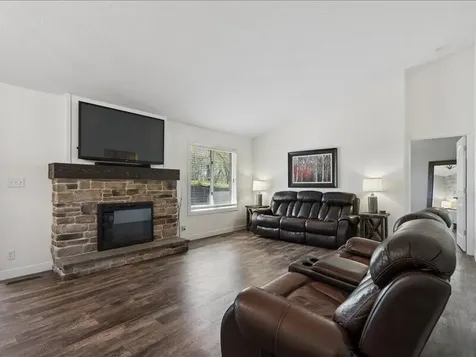 2698 Hidden Valley Solon IA 52333