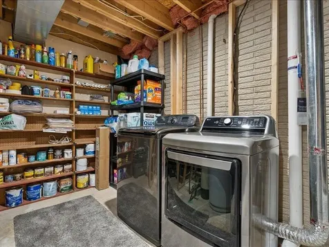 2698 Hidden Valley Solon IA 52333