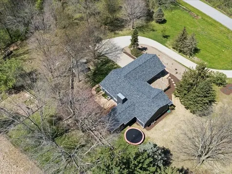 2698 Hidden Valley Solon IA 52333