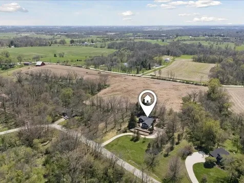 2698 Hidden Valley Solon IA 52333