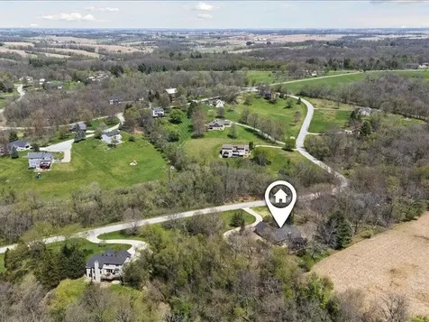 2698 Hidden Valley Solon IA 52333