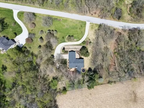 2698 Hidden Valley Solon IA 52333