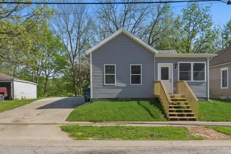 1006 7th Street Muscatine IA 52761