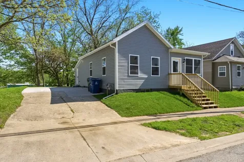 1006 7th Street Muscatine IA 52761