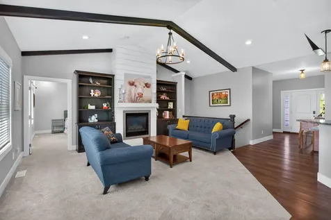 1062 Oak View Tipton IA 52772