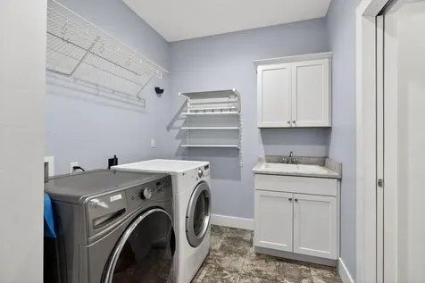1062 Oak View Tipton IA 52772