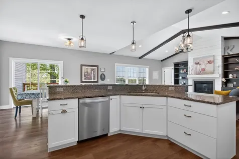 1062 Oak View Tipton IA 52772