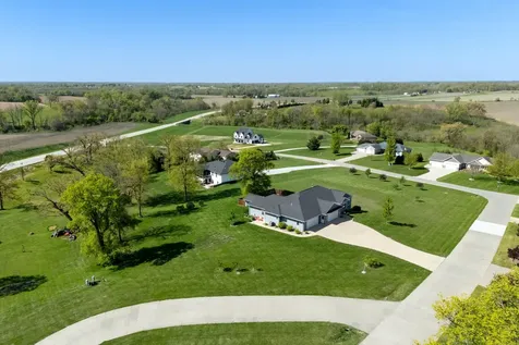 1062 Oak View Tipton IA 52772