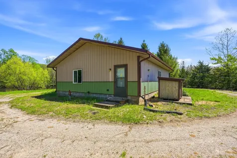 2419 155th Street Muscatine IA 52761