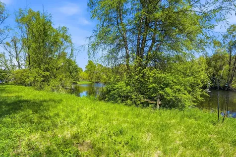 2419 155th Street Muscatine IA 52761