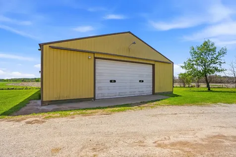 2419 155th Street Muscatine IA 52761