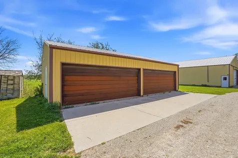2419 155th Street Muscatine IA 52761