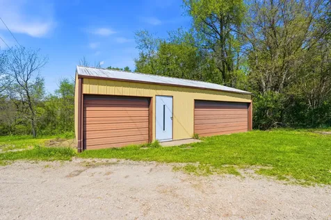 2419 155th Street Muscatine IA 52761