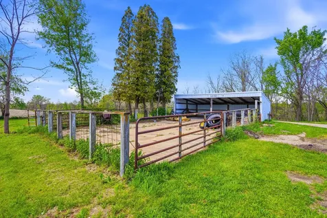 2419 155th Street Muscatine IA 52761