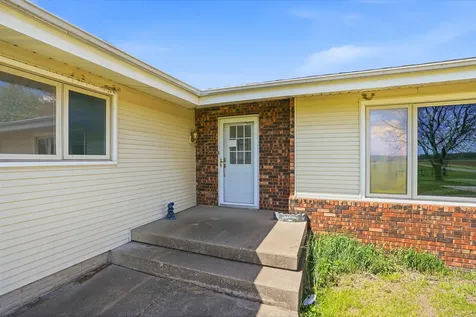 2419 155th Street Muscatine IA 52761