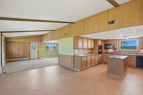 2419 155th Street Muscatine IA 52761