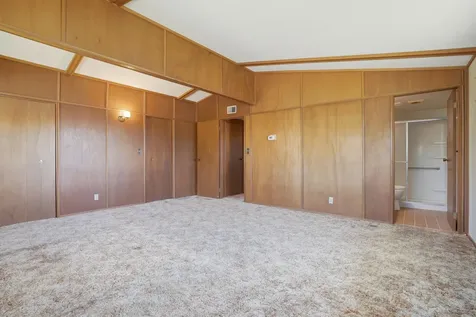 2419 155th Street Muscatine IA 52761