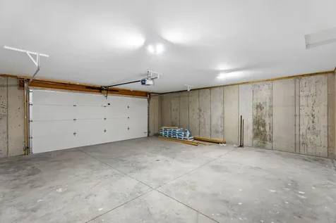 1512 Duncan Drive Muscatine IA 52761