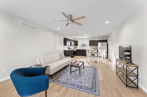 1512 Duncan Drive Muscatine IA 52761