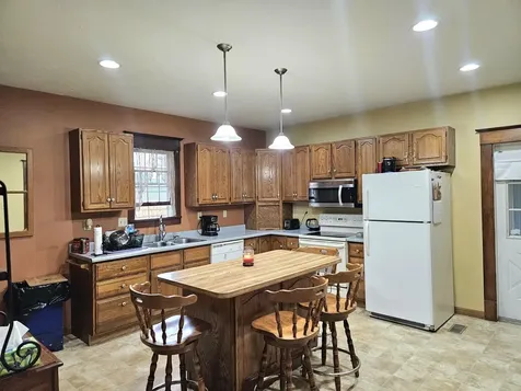 610 3rd Street Durant IA 52747