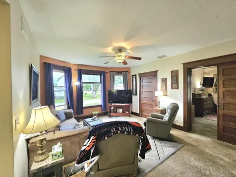 610 3rd Street Durant IA 52747