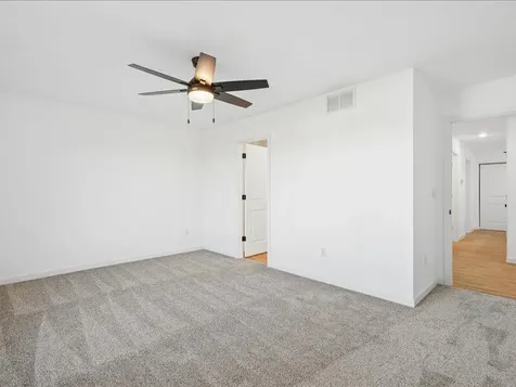 1419 Duncan Drive Muscatine IA 52761