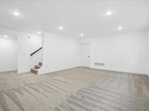 1419 Duncan Drive Muscatine IA 52761