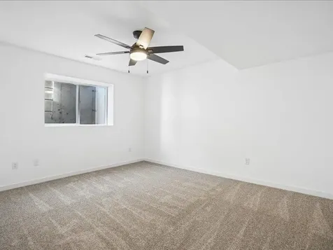 1419 Duncan Drive Muscatine IA 52761