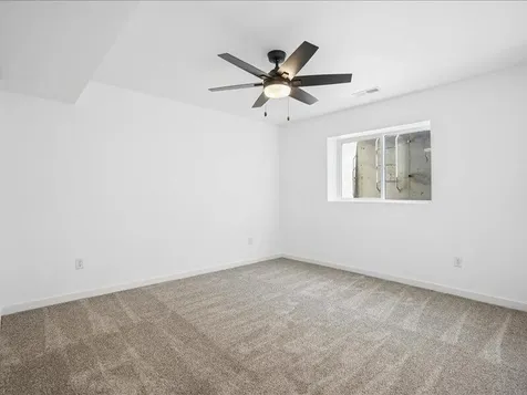 1419 Duncan Drive Muscatine IA 52761