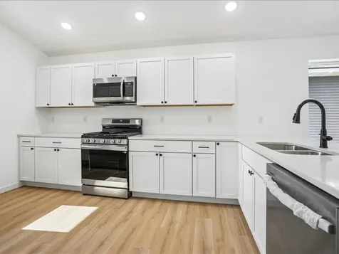 1419 Duncan Drive Muscatine IA 52761