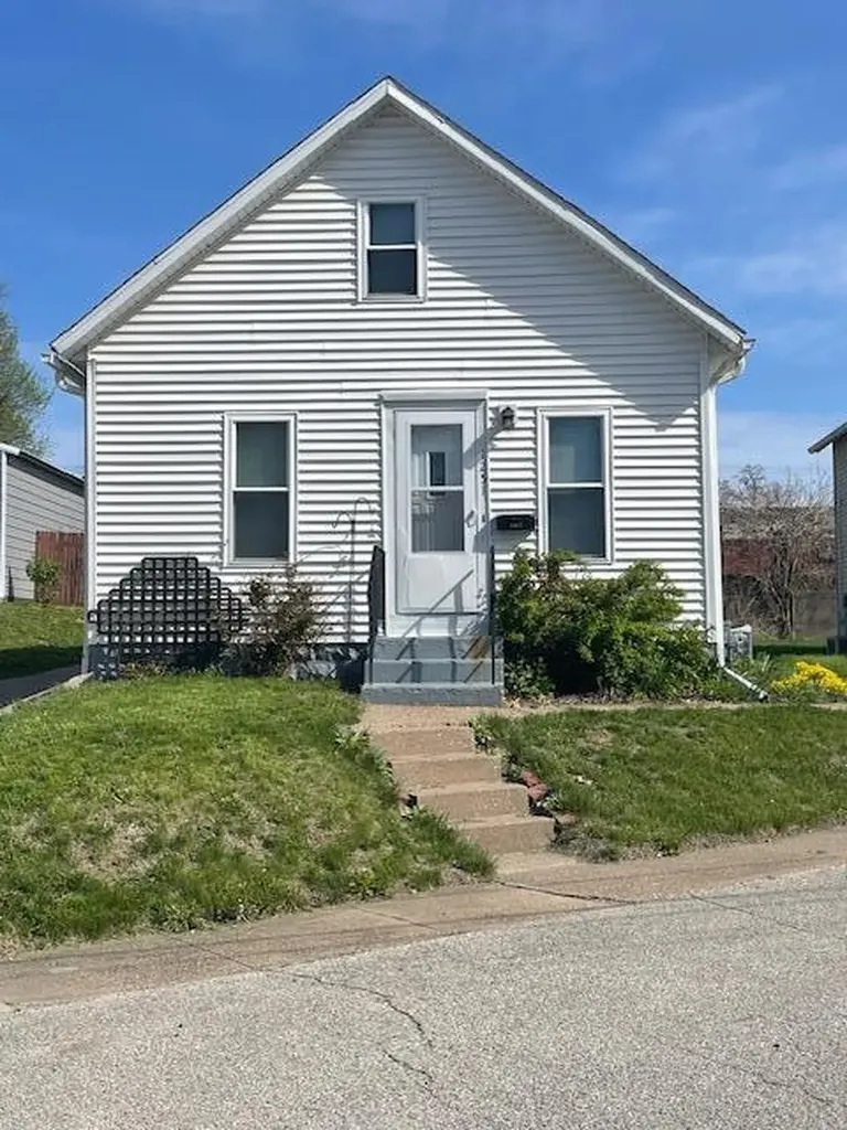 1251 Halstead Muscatine IA 52761
