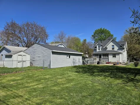 907 7th Street Durant IA 52747