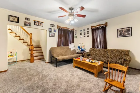 727 Isett Avenue Wapello IA 52653