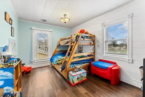 727 Isett Avenue Wapello IA 52653