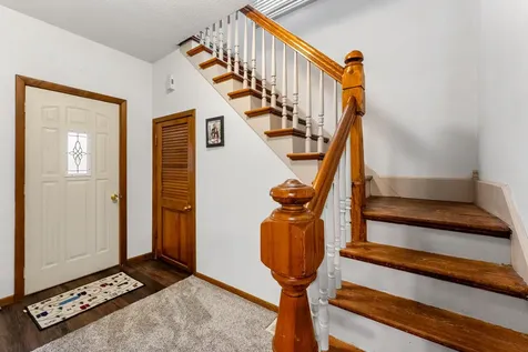 727 Isett Avenue Wapello IA 52653