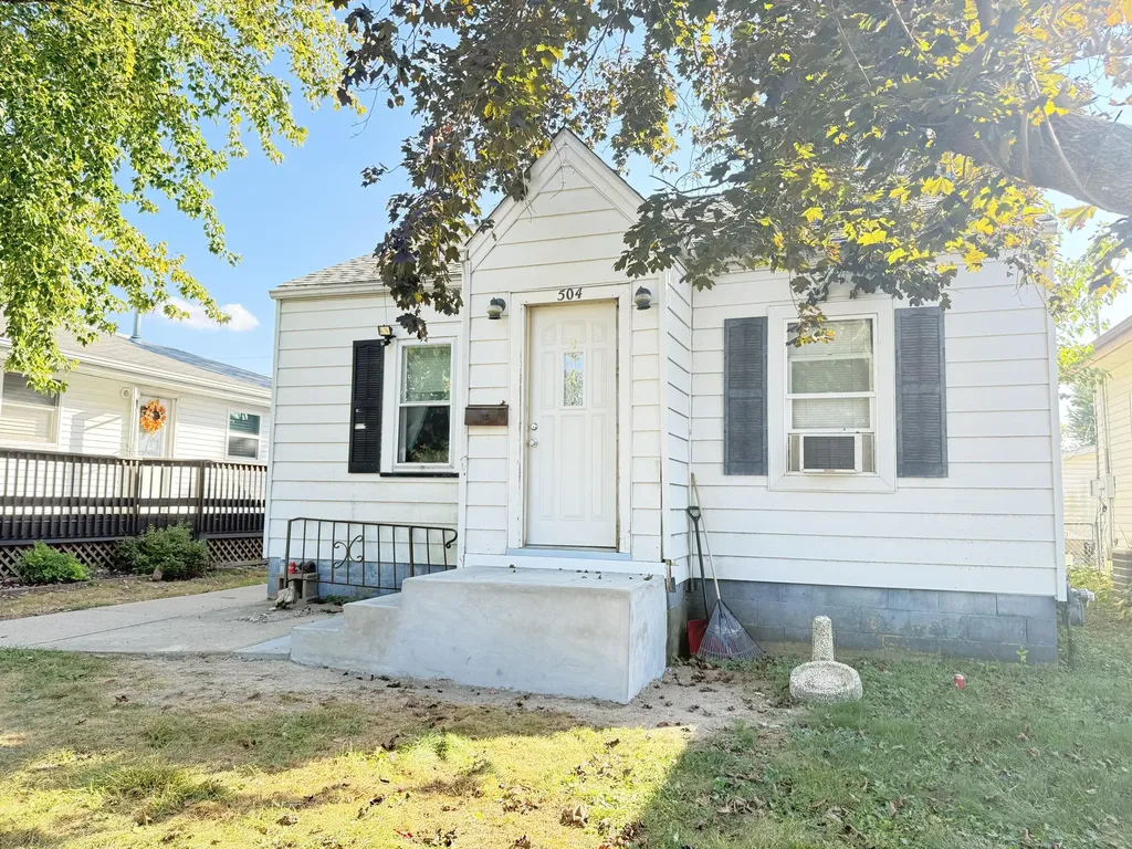 504 Adams Muscatine IA 52761