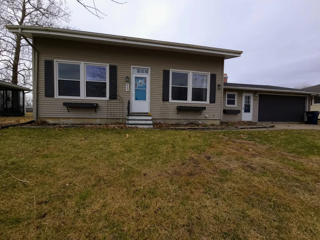 809 Court Street Wilton IA 52778
