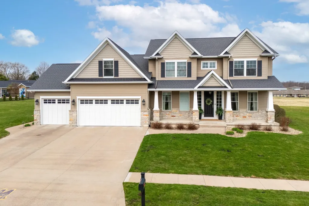 3120 Clermont Drive Muscatine IA 52761