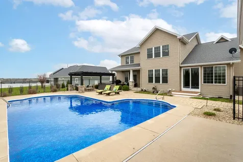 3120 Clermont Drive Muscatine IA 52761