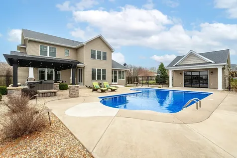 3120 Clermont Drive Muscatine IA 52761