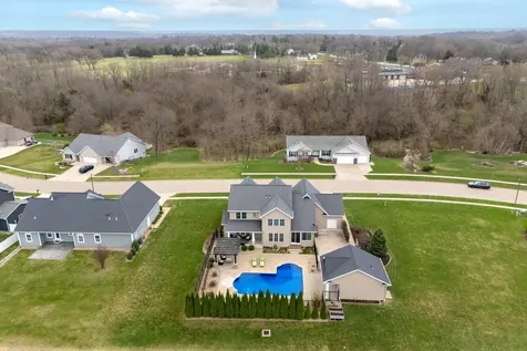3120 Clermont Drive Muscatine IA 52761